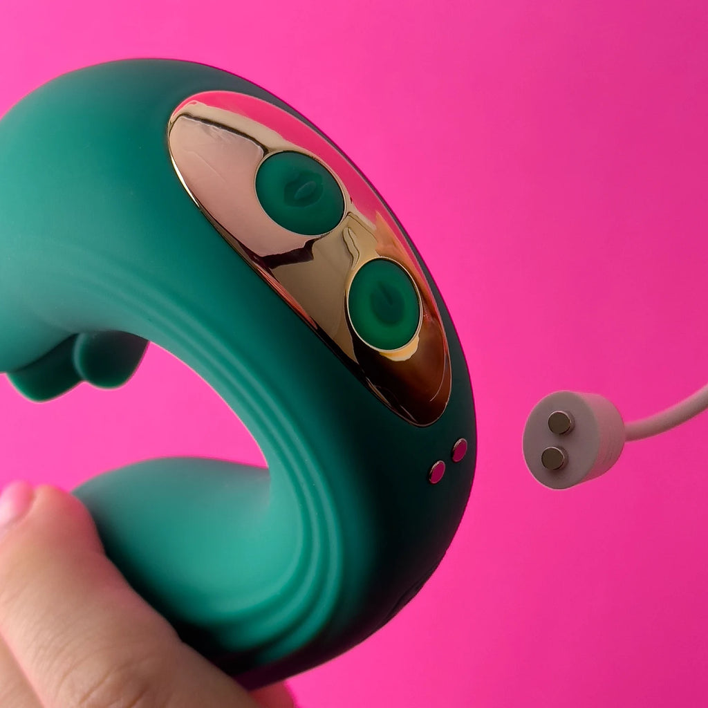 MOSSY KISS VIBRATOR