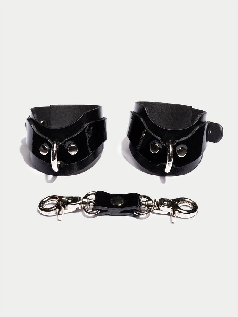 NOIR LEATHER CUFFS