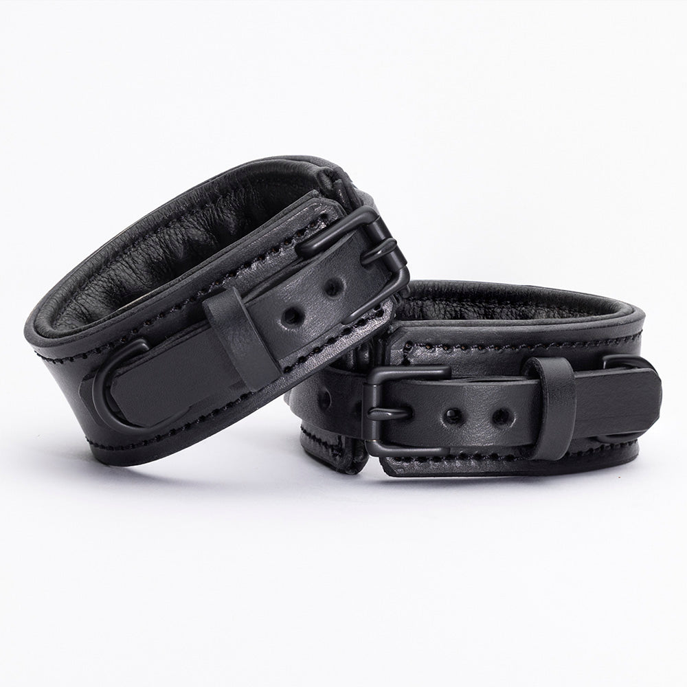 LUXURY LEATHER MIDNIGHT SET