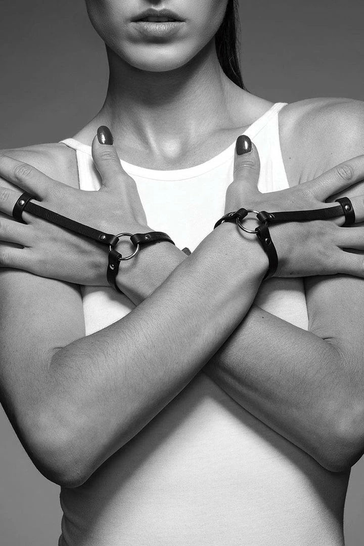 LEATHER HAND BRACELET