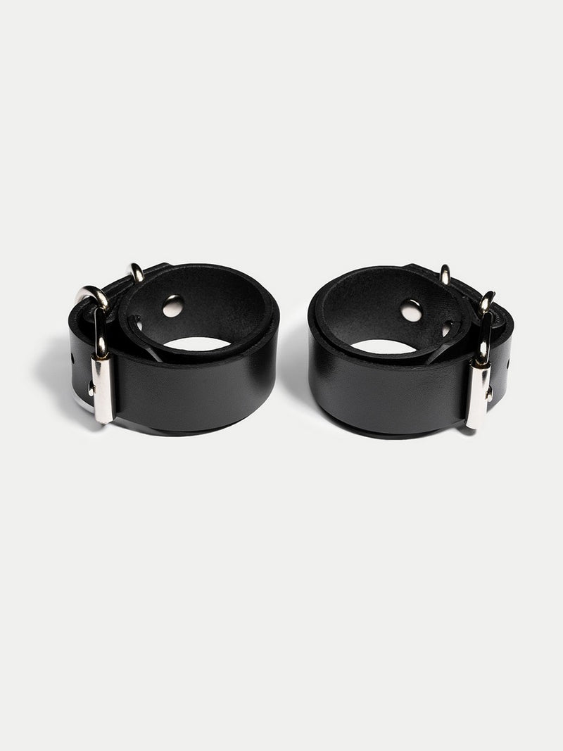ONYX LEATHER CUFFS