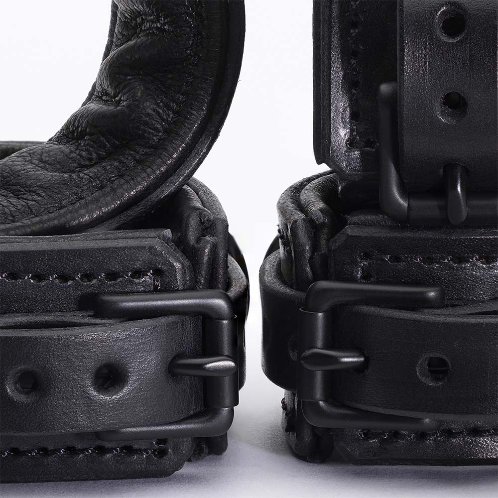 LUXURY LEATHER MIDNIGHT SET